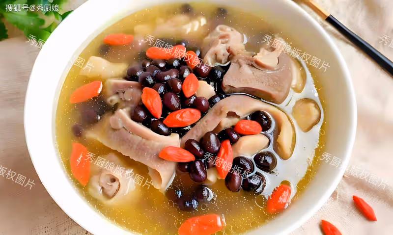 最「補腎」的一種食物,中老年人常吃對頭髮、睡眠、眼睛都特好!