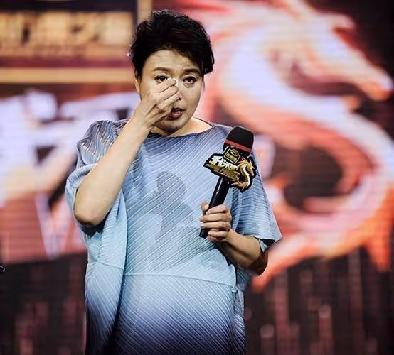 演員丁嘉麗:我這輩子最後悔的,就是為愛丟了自尊,捧紅了孫紅雷