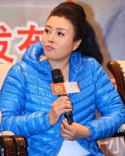 演員丁嘉麗:我這輩子最後悔的,就是為愛丟了自尊,捧紅了孫紅雷