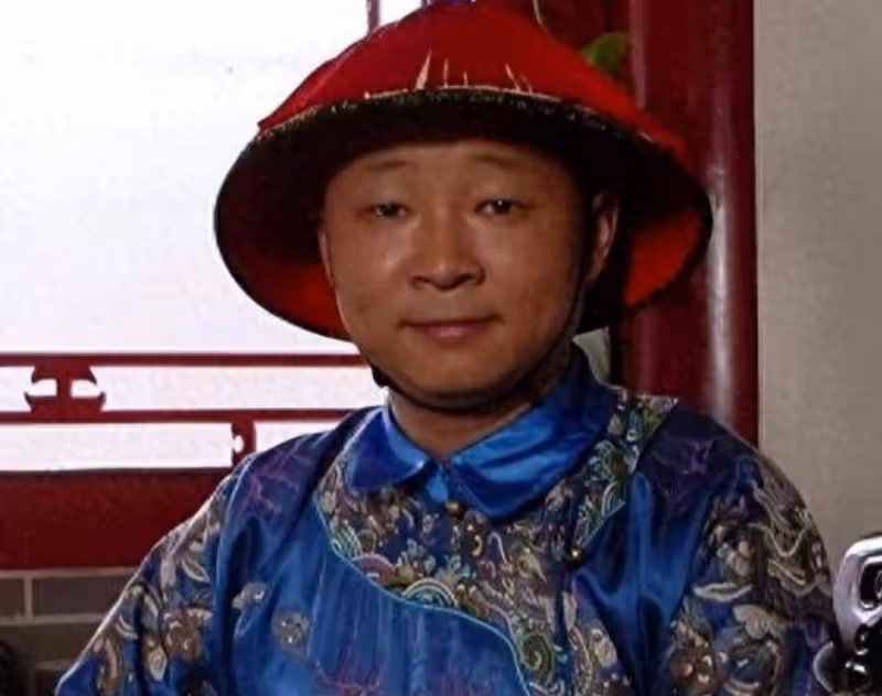 55歲趙亮:帶模特老婆深山養雞16年,滿臉皺紋似老農,他到底圖啥