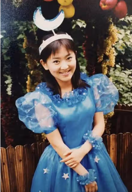 「月亮姐姐」王淏:39歲高齡生子,被富商丈夫寵成寶,成人生贏家