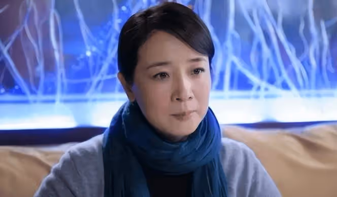 她是國家一級演員,和某導演結婚26年無緋聞,兒子帥氣迷人是演員