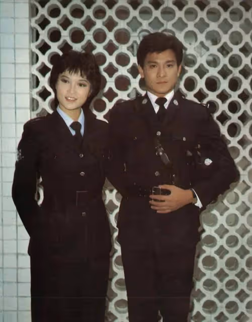 感動!陳敏兒捧場劉德華含淚對望,回憶43年前相識於微時的淵源