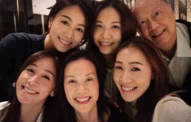 上圍出奇堅挺!前TVB小花家姐再現不科學身材,愛曬泳裝照險走光