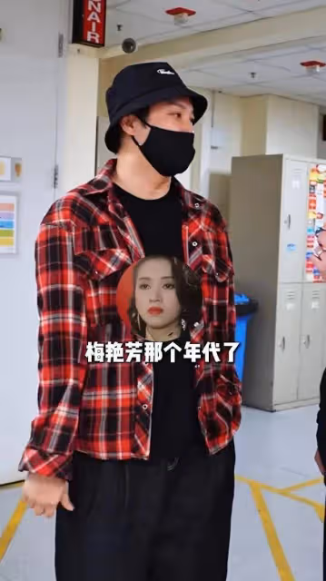 「黃金綠葉」譚耀文闊別TVB多年回娘家獻唱,婚後零緋聞家庭幸福