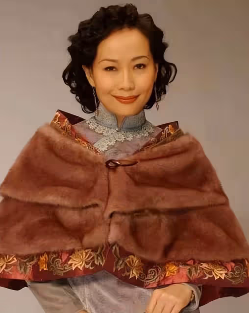 葉童:富豪丈夫屢次背叛卻不離不棄,如今的她,證實劉德華沒說錯