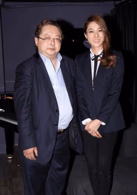 TVB前花旦重遇伯樂高層!發文稱永遠感激!關係親密曾傳送鑽石、入住女方酒店房!