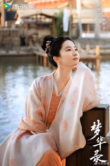黃渤沒有說錯,從39歲的楊冪身上,我看到了娛樂圈的「殘酷真相」