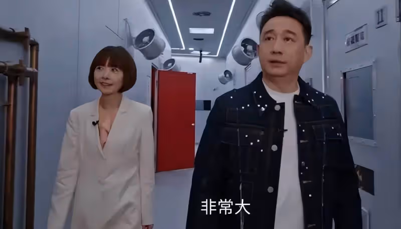 52歲黃磊回應無戲可拍:2年沒拍戲,3年沒當男主,綜藝演戲都停了