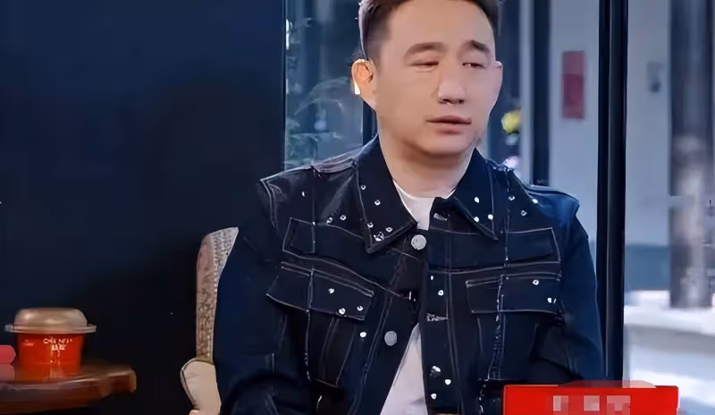 52歲黃磊回應無戲可拍:2年沒拍戲,3年沒當男主,綜藝演戲都停了