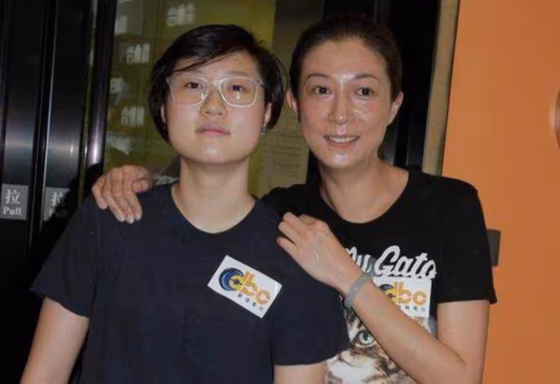 成龍私生女吳卓林:一生都被嫌棄,如今放下一切重獲新生