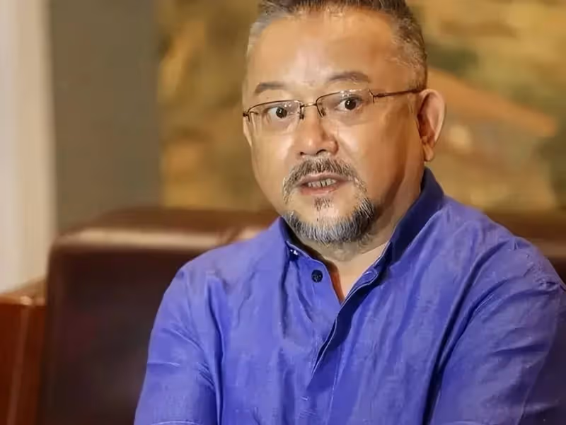 事實證明,被傳賣掉上億豪宅移民美國的王剛,已經走上另一條大道