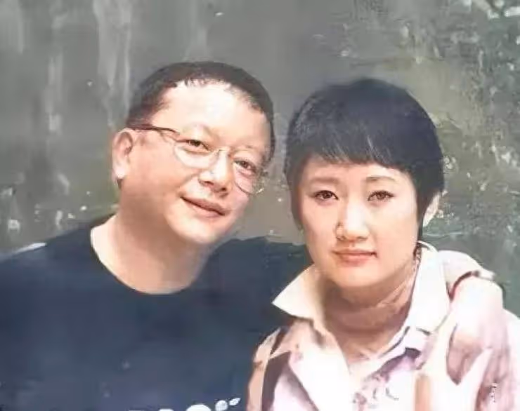 和王剛離婚22年後,62歲的成方圓老成了這樣子,王剛:我對不起她