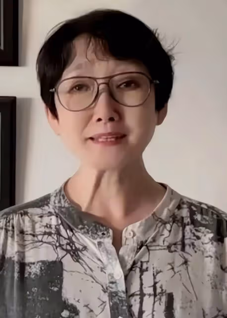 和王剛離婚22年後,62歲的成方圓老成了這樣子,王剛:我對不起她