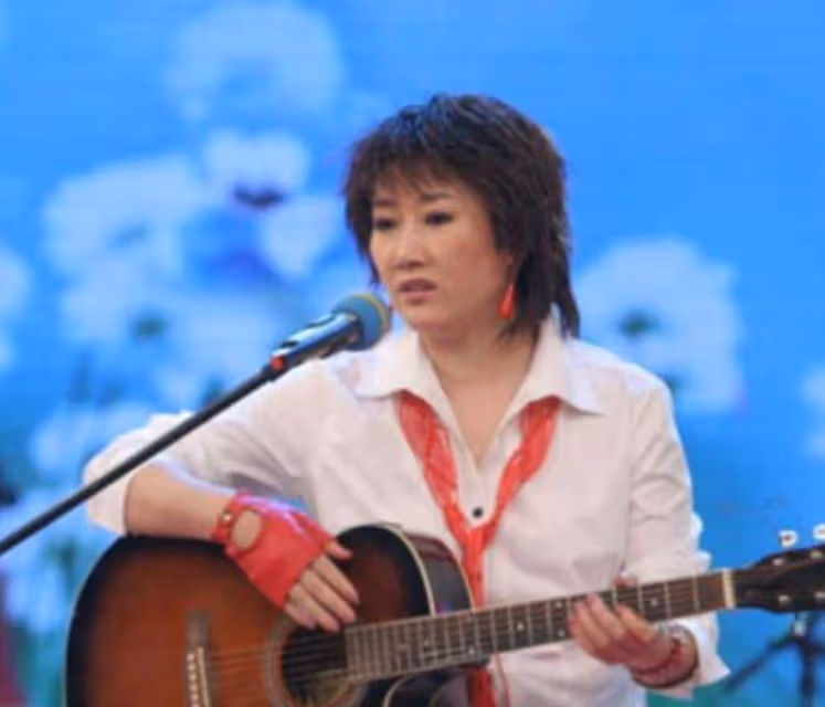 和王剛離婚22年後,62歲的成方圓老成了這樣子,王剛:我對不起她