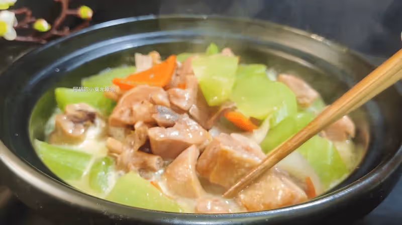 天冷就適合這樣吃,有菜有肉吃個精光!滿口肉嫩菜也香、解饞又暖和,冬天少不了的好味道