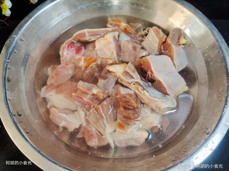 天冷就適合這樣吃,有菜有肉吃個精光!滿口肉嫩菜也香、解饞又暖和,冬天少不了的好味道