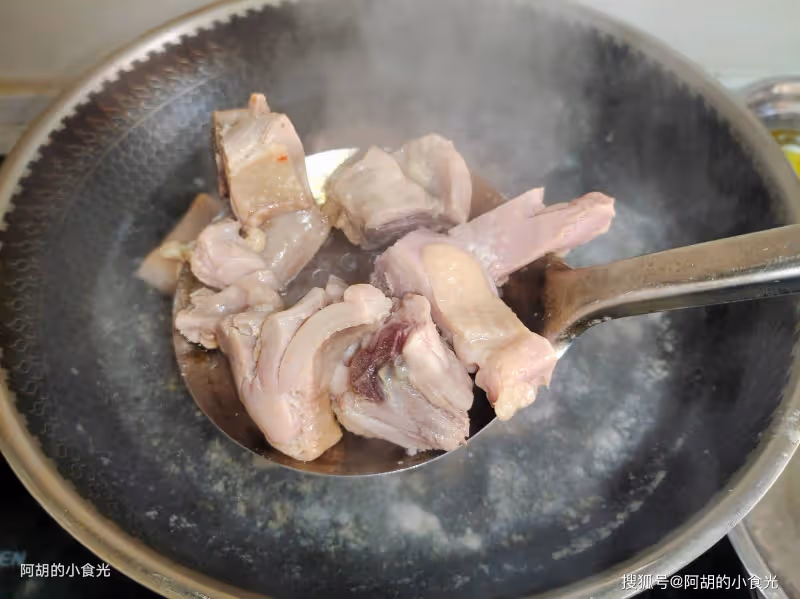 天冷就適合這樣吃,有菜有肉吃個精光!滿口肉嫩菜也香、解饞又暖和,冬天少不了的好味道