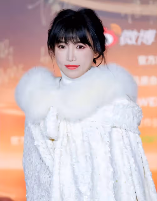 李子柒為什麼不被資本喜歡?看看她在微博之夜的發言,就全明白了