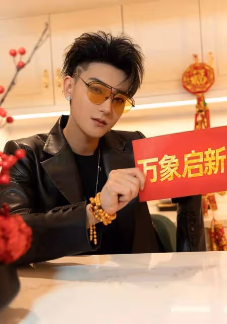 送車爭議不斷！黃子韜發文最後回應！網友提車照曝光！評論區很暖