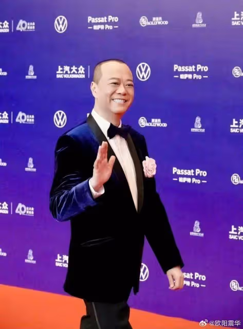 突然暴瘦！TVB視帝昔日形象不再，瘦出下頜線，大肚子不見蹤影