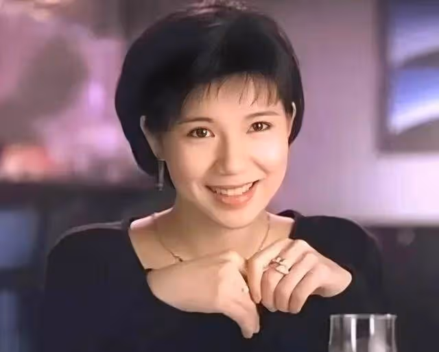 香港知名女星宣告復出，有劇本正在洽談，秘密結婚後又低調離婚
