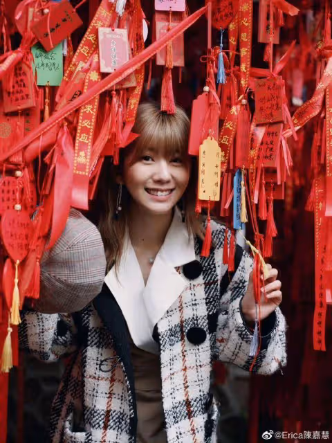 TVB翻版唐詩詠曬近況!餅印女兒太可愛,閃婚後暫無復出念頭