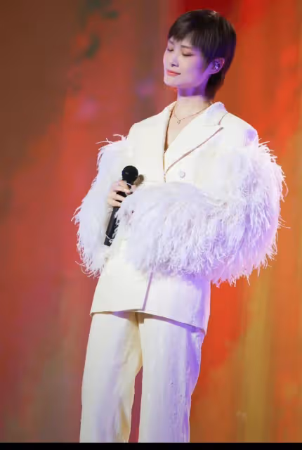 嫁不出去的李宇春,到底是因為「太中性」,還是因為沒人敢娶?