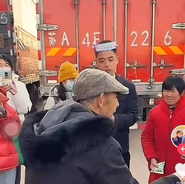 劉強東妹夫近況!是教師沒再婚,撫養仨女兒,大舅哥每年給一百萬