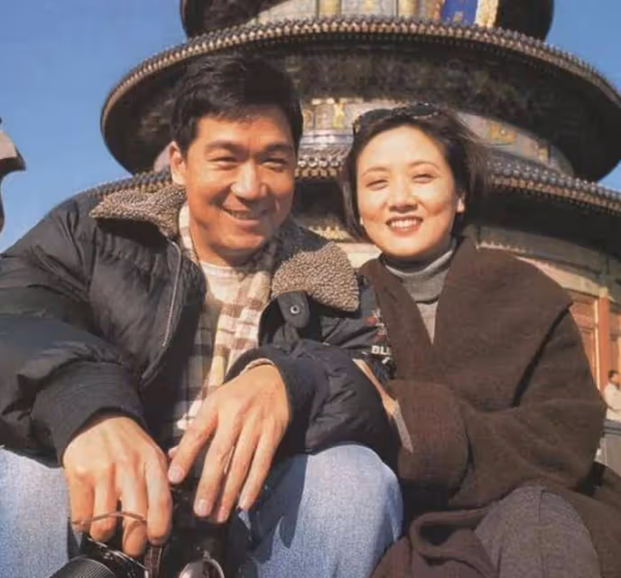 萬萬沒想到,67歲「丁克」了28年的的鄧婕,最終成為了人生贏家