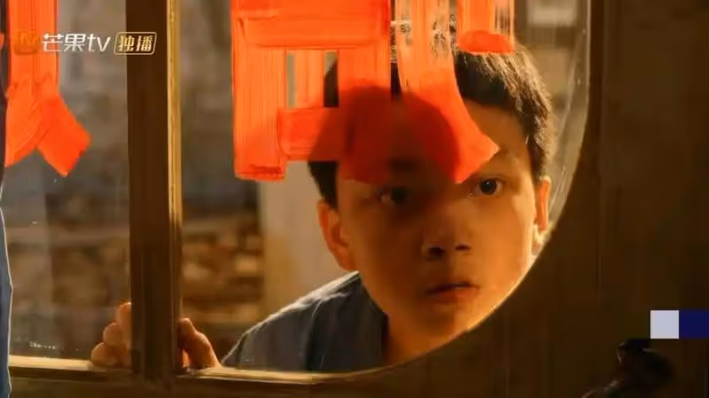 演完《小巷人家》蔣欣兒子,又二搭郭京飛演父子,這小演員不簡單