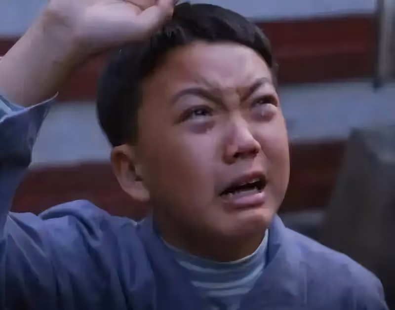 演完《小巷人家》蔣欣兒子,又二搭郭京飛演父子,這小演員不簡單