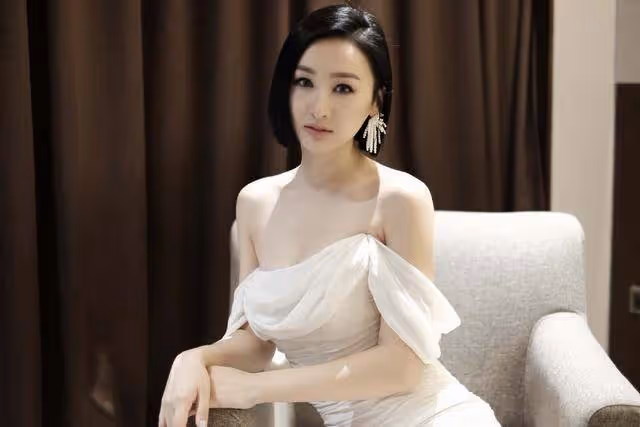 TVB知名女星大女主風範盡顯,上位成公司一姐,劇接劇忙個不停