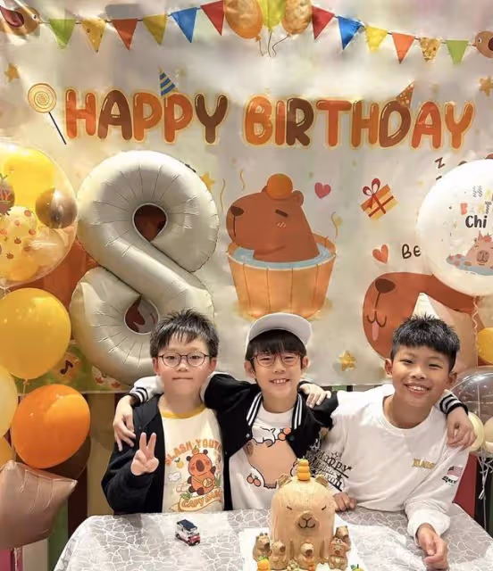 TVB長腿女神為兒子慶生!8歲小傢伙越發帥氣,一家三口日本度假