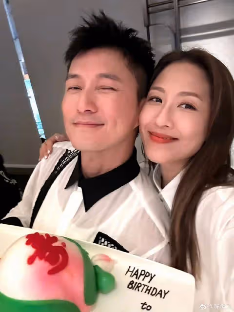 TVB長腿女神為兒子慶生!8歲小傢伙越發帥氣,一家三口日本度假