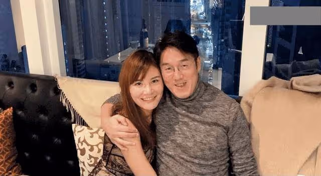 66歲已婚百億富豪餐廳內與美女激吻,揚言男朋友條件必須過億