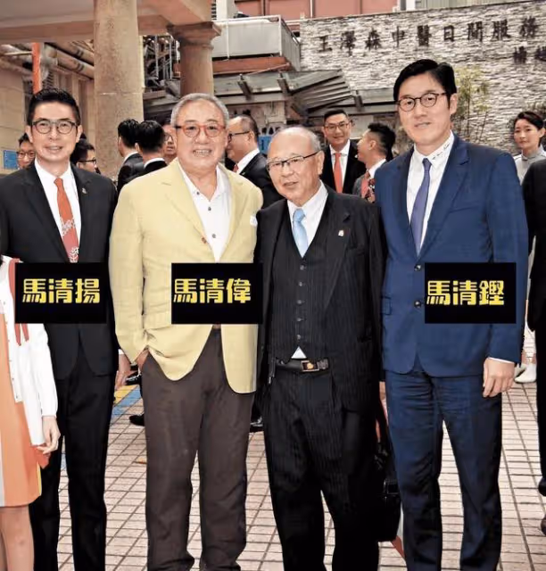 66歲已婚百億富豪餐廳內與美女激吻,揚言男朋友條件必須過億