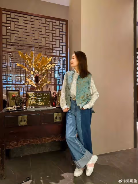 TVB前花旦為15歲女兒慶生!小傢伙與爸爸共用一張臉,人緣極佳