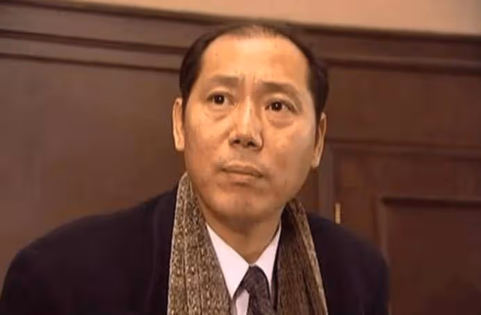 李誠儒:30年對兒子不聞不問,晚年態度反轉,欲買豪車勸子回家