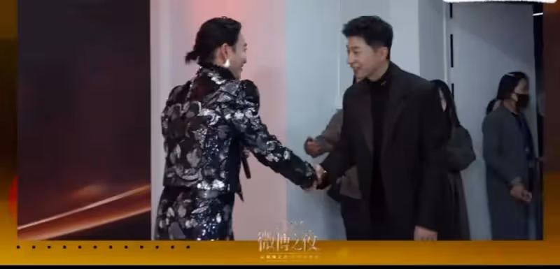 惠英紅曬與馬龍新合影！要發給任達華炫耀，龍隊貼心細節讓她感動