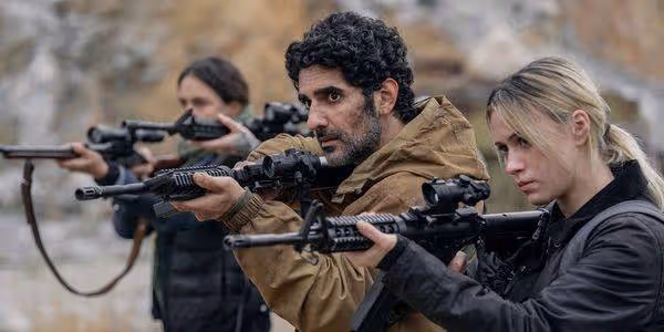 性感女神隔18年再合作《007》導演 「全女性美軍」飛阿富汗救人