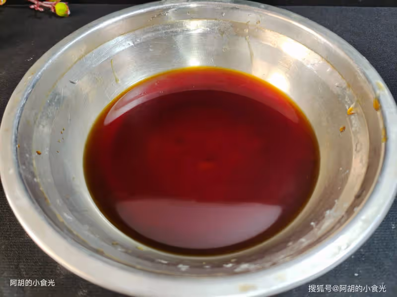 天冷就適合來這一鍋,賽過吃魚吃肉!食材簡單、嫩到在嘴裡打滑,熱乎乎地吃個精光