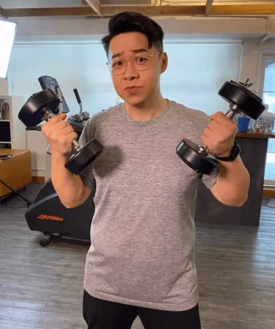 又有TVB男星宣布離巢,效力16年自嘲像傭人,為生計兼職教話劇