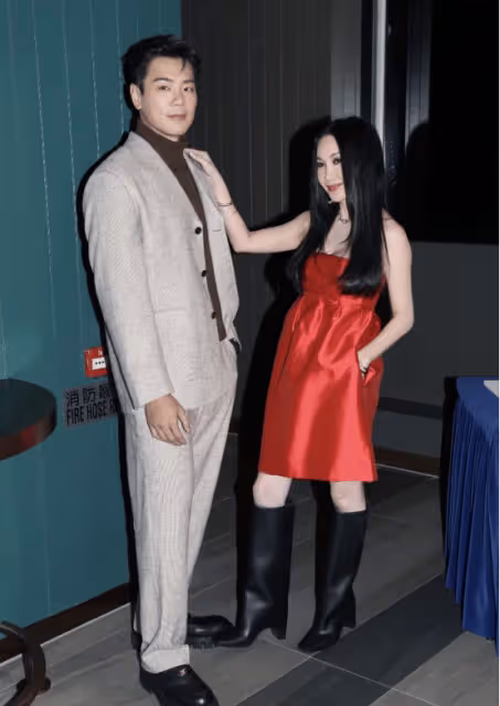 被質疑裝嫩!溫碧霞驚喜回歸,新戲大玩姐弟戀,男主被電到小鹿亂撞