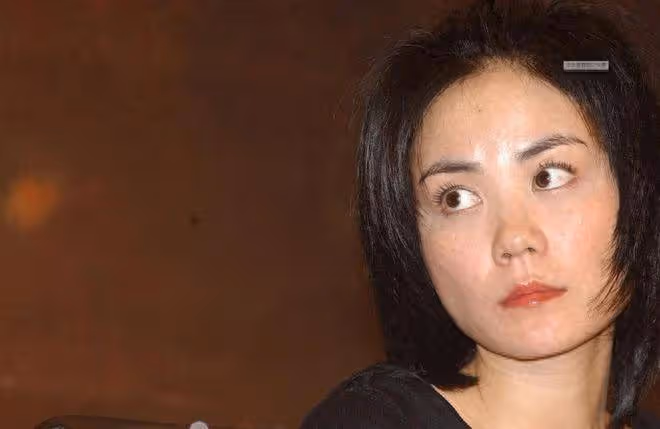 一張照片,戳穿了王菲的真實處境,她走到今天怪不得別人