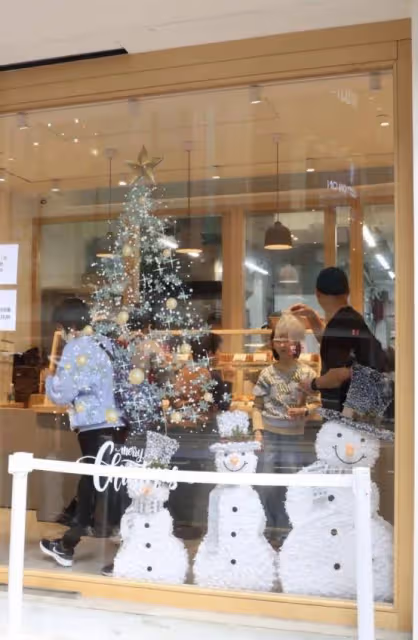 砸招牌?視後唐詩詠麵包店引爭議,店員服務態度不好遭網民曝光