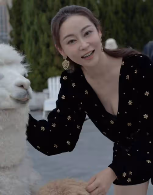 好拼!TVB女星受傷破相堅持開工,未婚生女仍未結婚更甘願當繼母