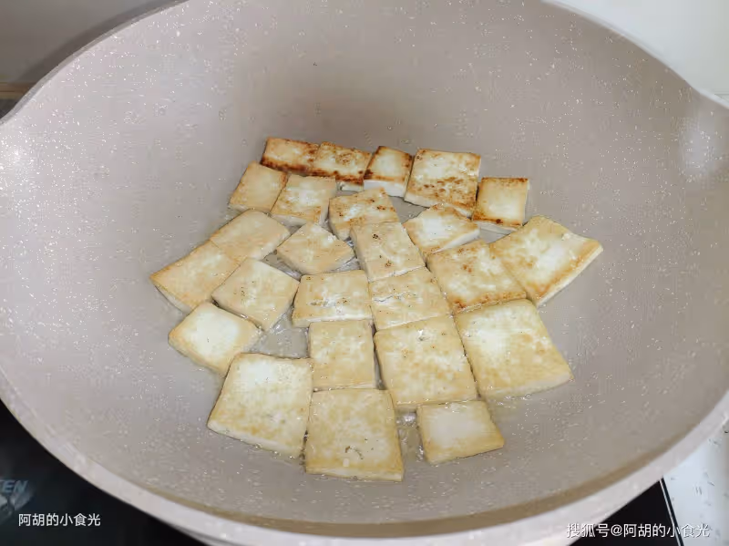 天冷我家常做的一道素菜,便宜又好吃!熱熱乎乎、滿口軟嫩好味道,又是一道搶手好菜