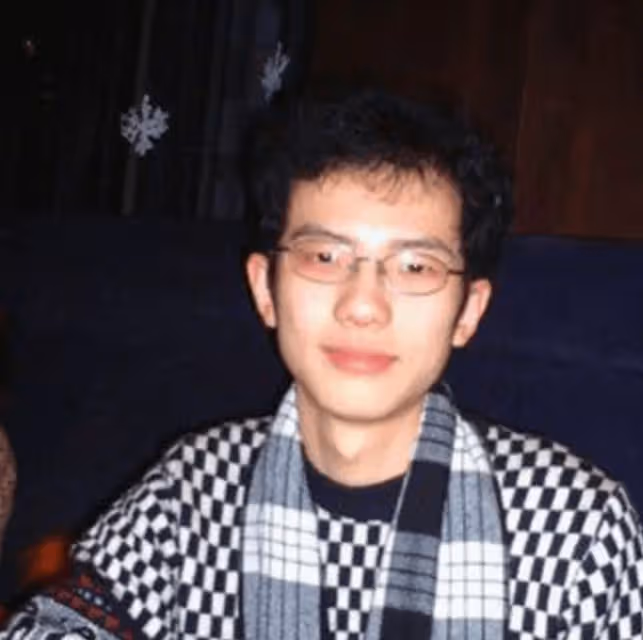 歌手平安:曾是「央視寵兒」,5登春晚,隱婚生子,如今怎樣了?