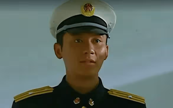 李晨現狀:北京豪宅獨自住,至今不會點外賣,前任女友全錯付